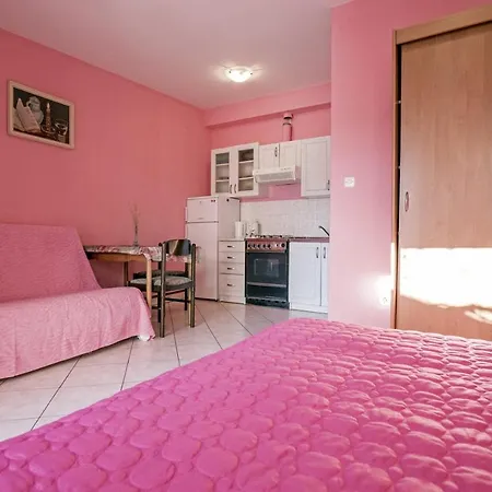 Biserka Vinogradska 3*