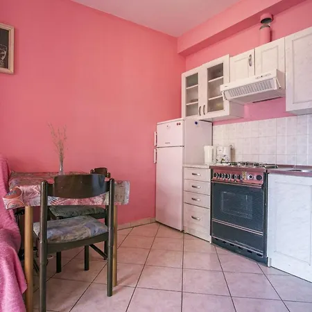 Biserka Vinogradska 3*